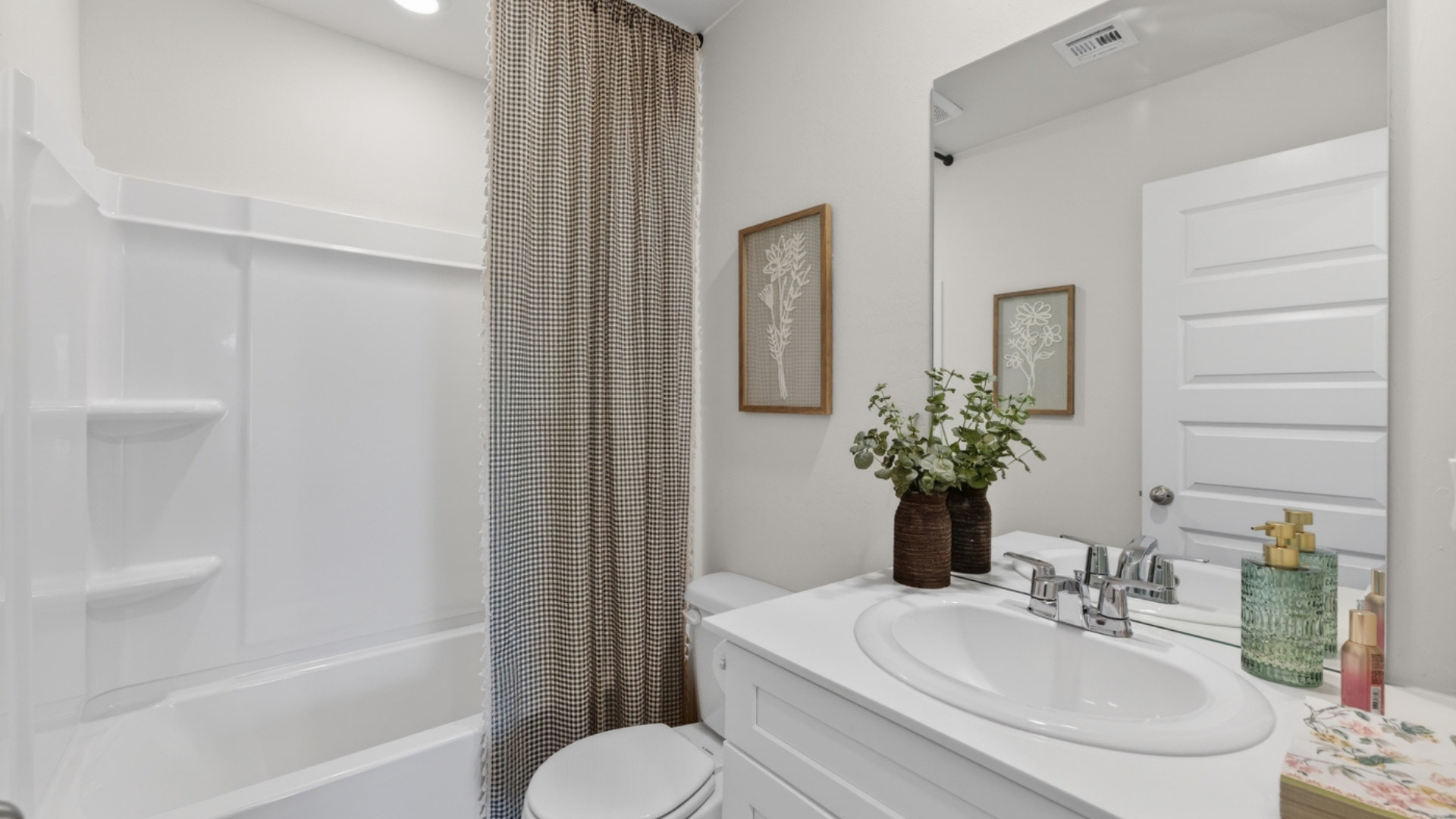 Estero floorplan in Montage