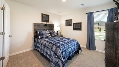 Horn Valley North D.R. Horton model home in Yukon, Oklahoma. New homes in Yukon, OKC metro.
