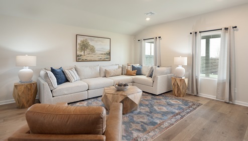 Horn Valley North D.R. Horton model home in Yukon, Oklahoma. New homes in Yukon, OKC metro.