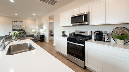 welcome to hefner crossing. this dr horton neighborhood in oklahoma city is now selling new homes in oklahoma city