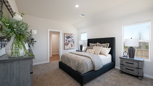 welcome to hefner crossing. this dr horton neighborhood in oklahoma city is now selling new homes in oklahoma city