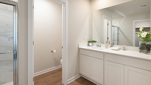 welcome to hefner crossing. this dr horton neighborhood in oklahoma city is now selling new homes in oklahoma city