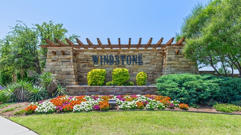 Windstone entrance. New homes in Norman, Oklahoma by DR Horton
