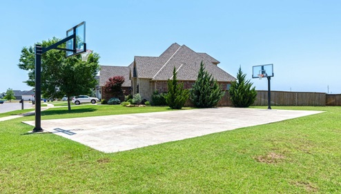 Windstone basketball court. New homes in Norman, Oklahoma by DR Horton
