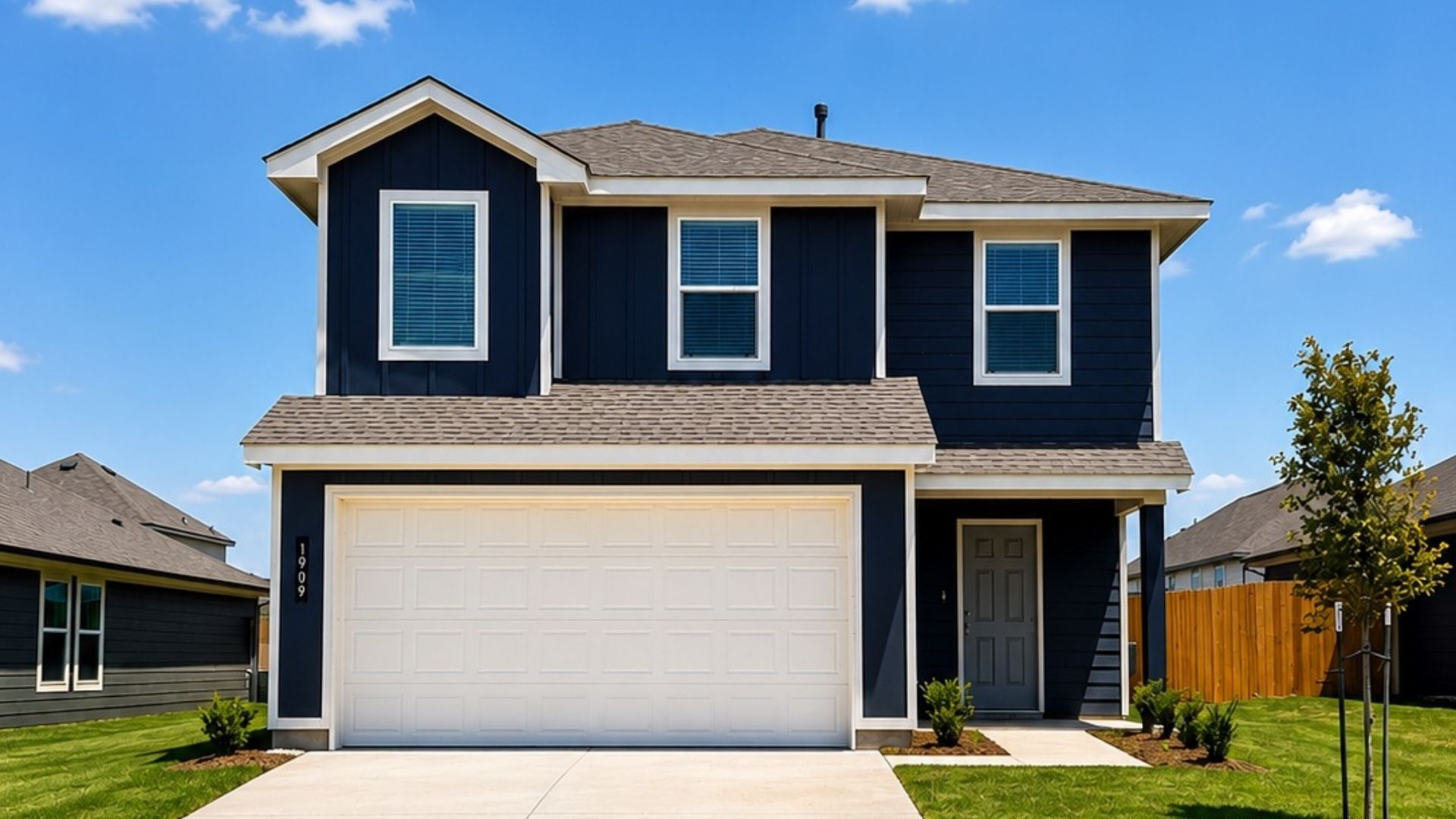 1909 Redbud Way exterior