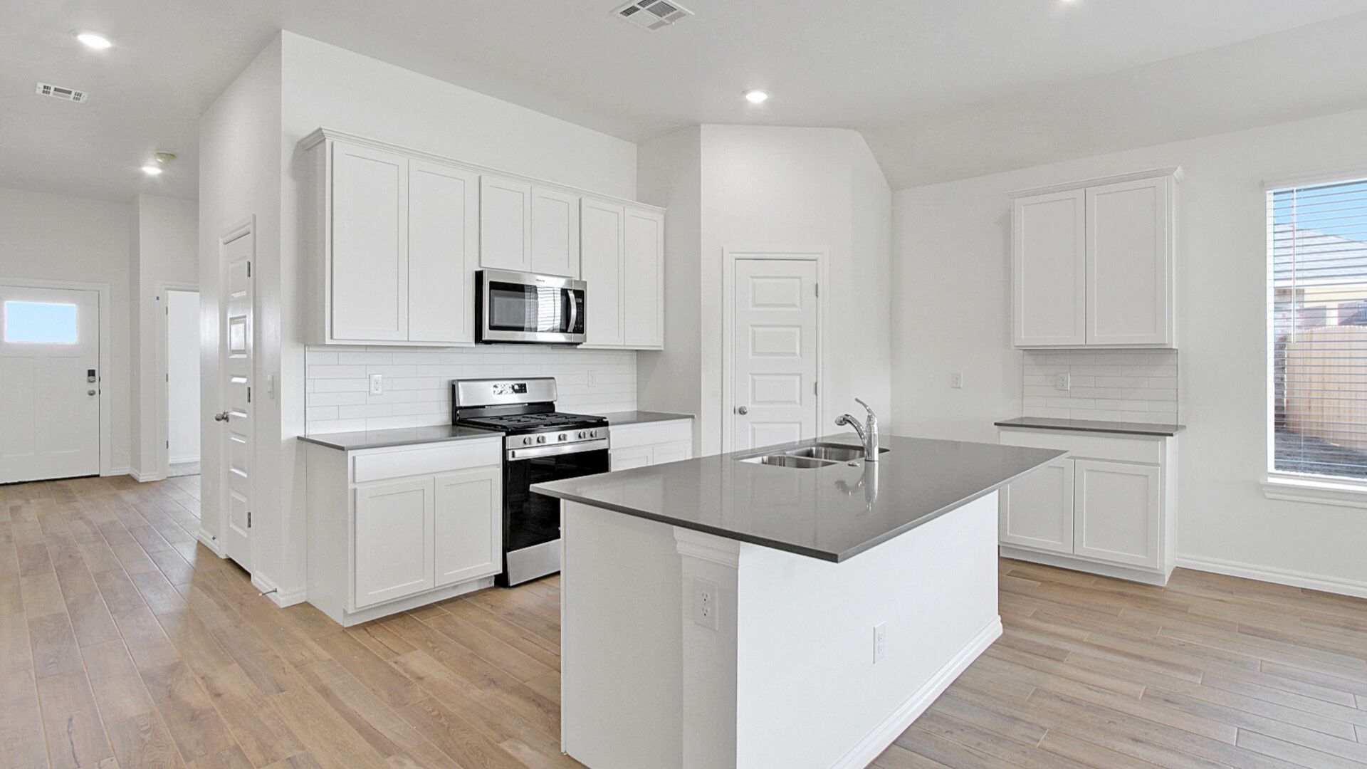 laredo kitchen with island