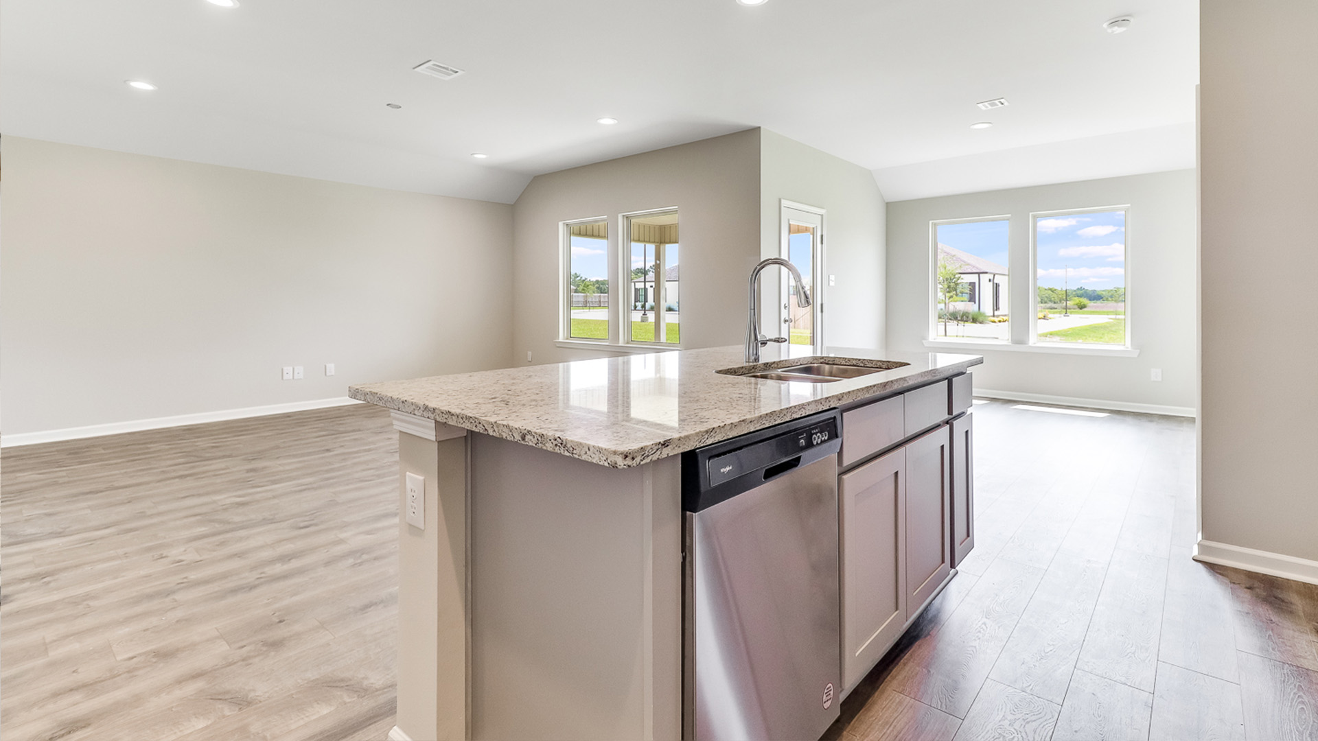 Welcome to 260 Pipers Lane in Mimosa Park in Sulphur, LA