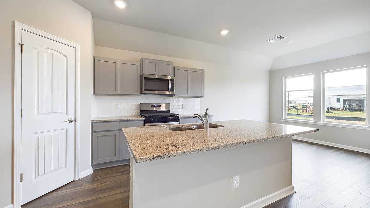 Welcome to the Bellvue plan in Crest at Morganfield in Lake Charles, LA