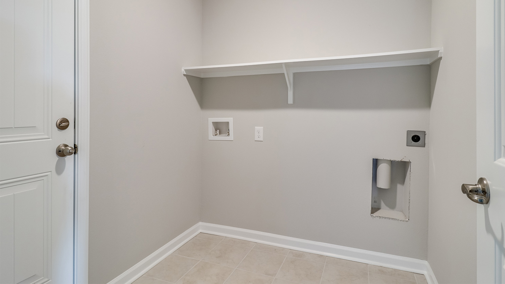 Tour the Fargo plan in Lake Charles, Louisiana. You will find this home in Crest at Morganfield new home community