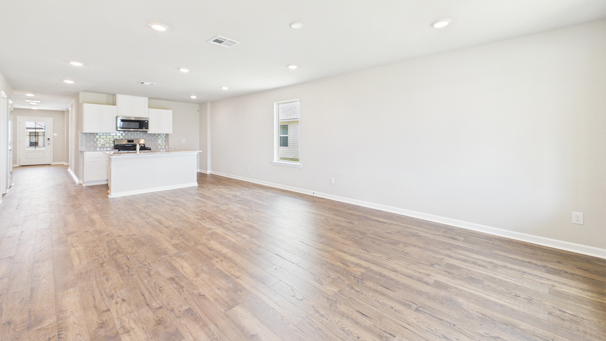 Tour the Emma plan in new home community Savannah Lakes in Lake Charles, LA