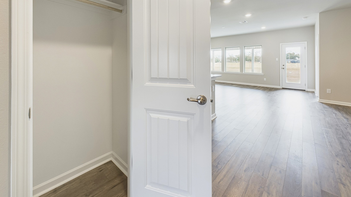 Tour the 4 bed 2 bath Justin in Picard Farms new home community in Maurice, LA