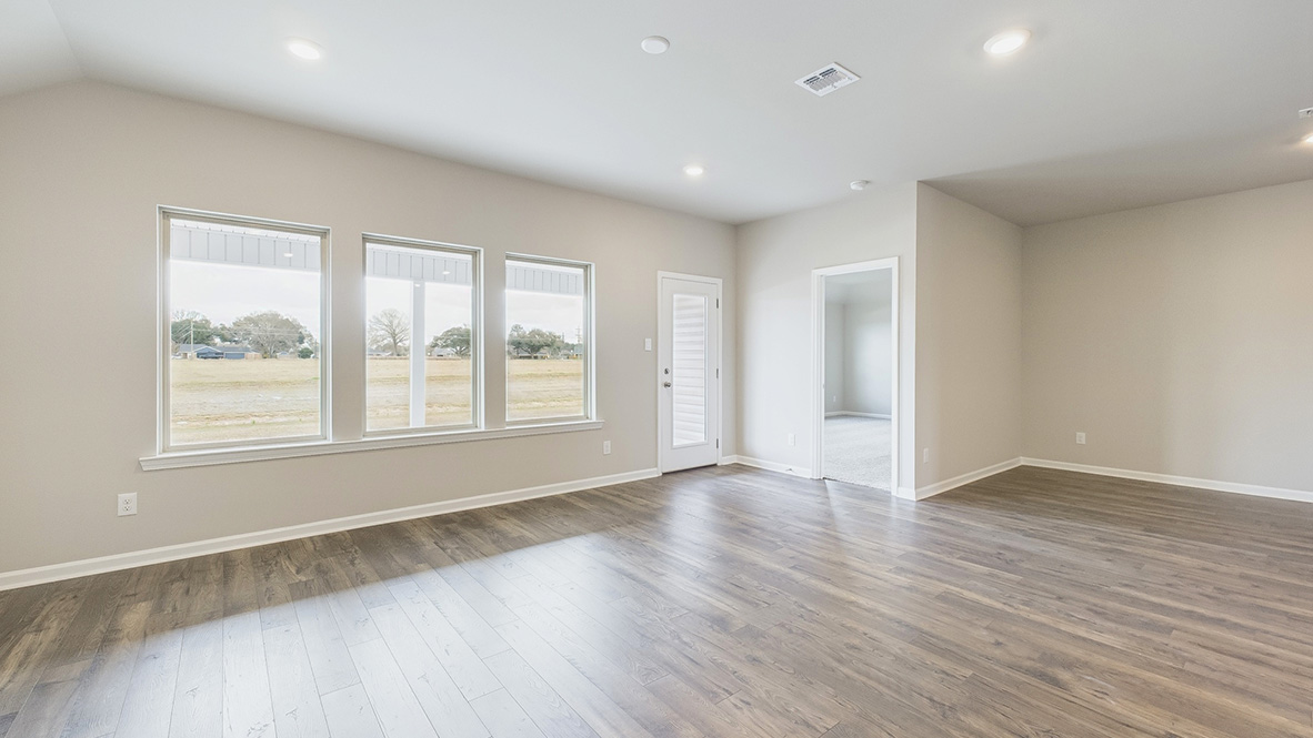 Tour the 4 bed 2 bath Justin in Picard Farms new home community in Maurice, LA