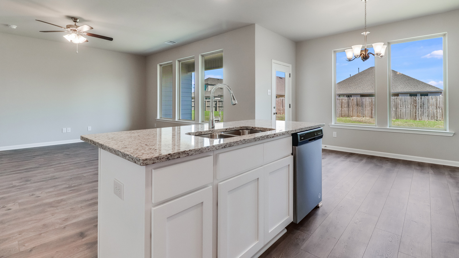 Tour the Vidalia plan in Ridge at Morganfield in Lake Charles, LA