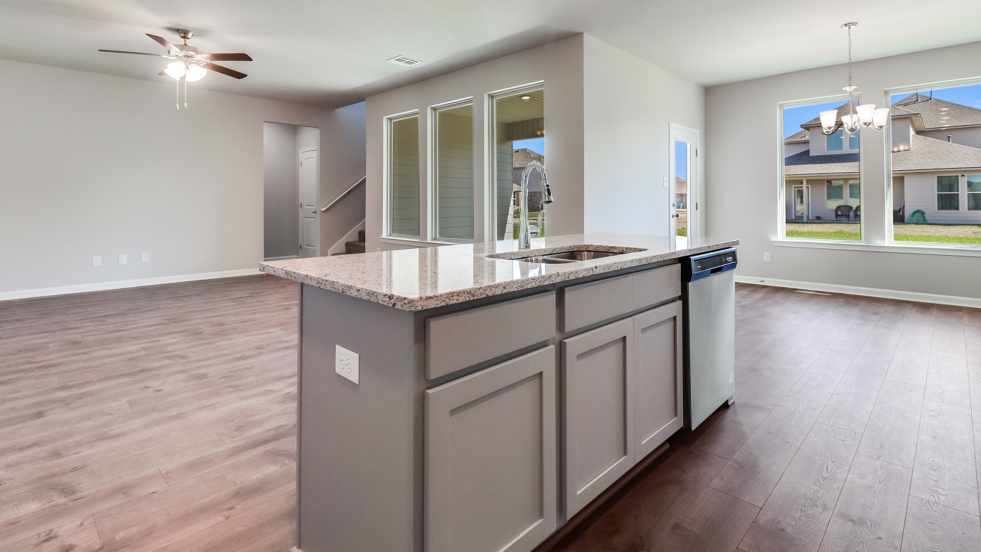 Welcome to 4693 East Ridge Road in Lake Charles, LA