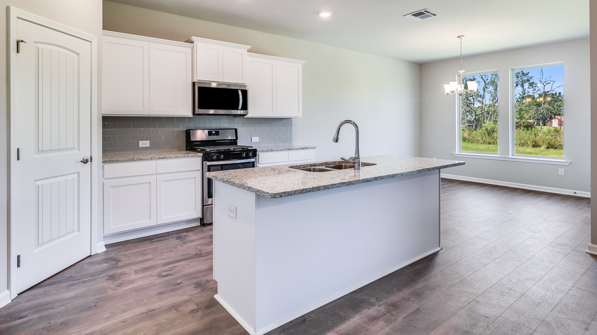 Welcome to 4693 East Ridge Road in Lake Charles, LA