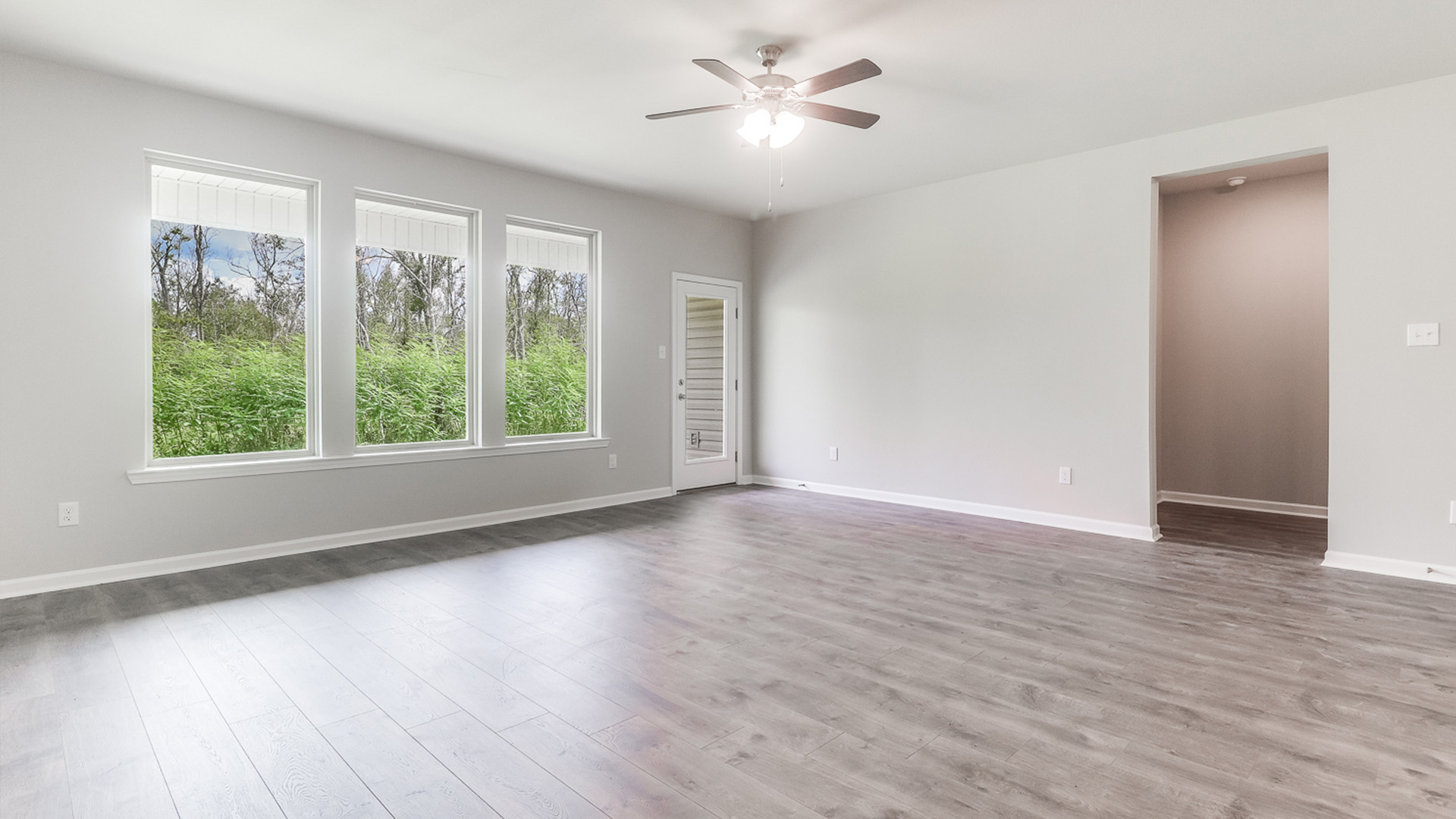 Welcome to 4654 East Ridge Road in Lake Charles, LA