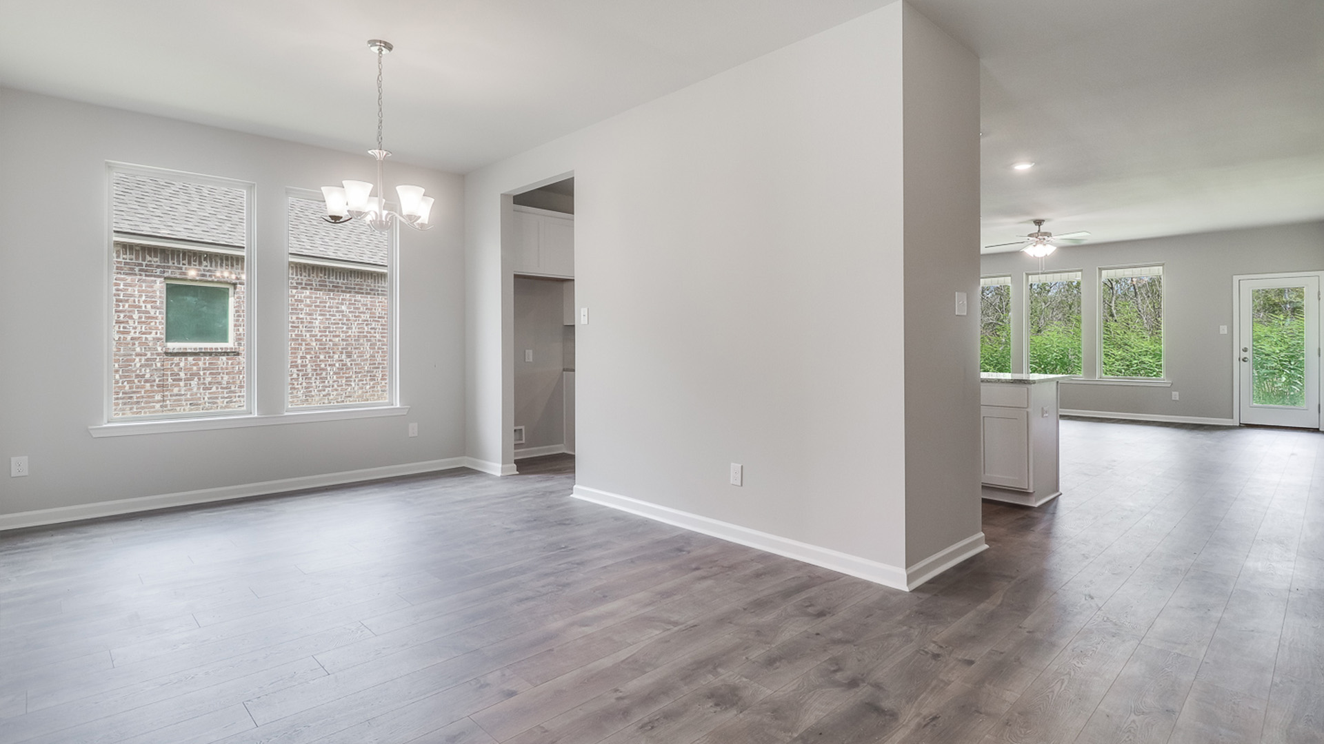 Welcome to 4654 East Ridge Road in Lake Charles, LA