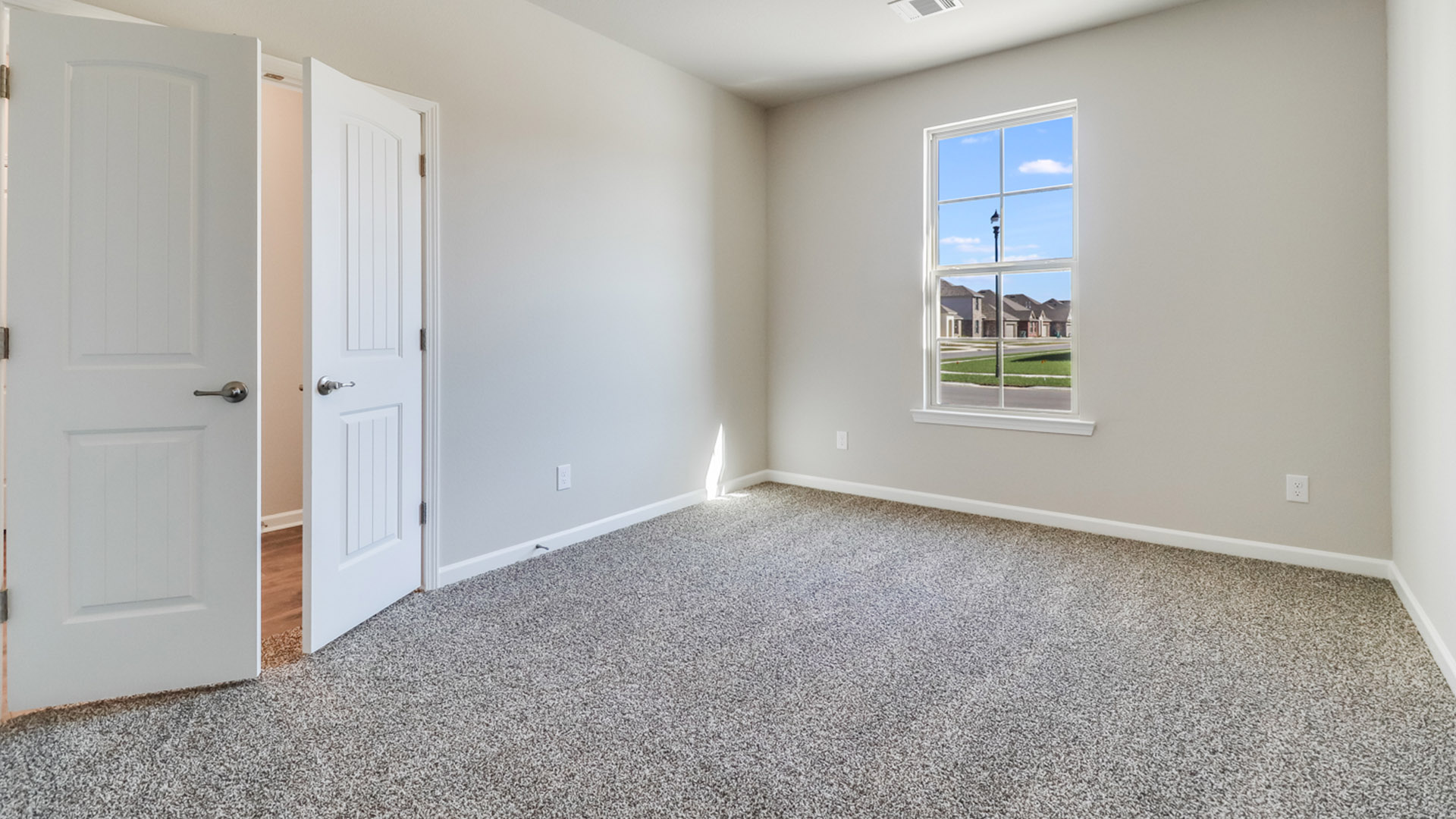 Welcome to 4654 East Ridge Road in Lake Charles, LA