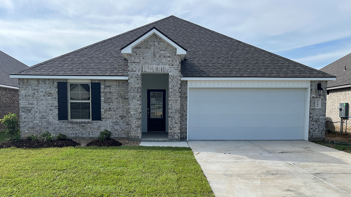 Welcome to 1506 Colonel Ridge in New Iberia, LA