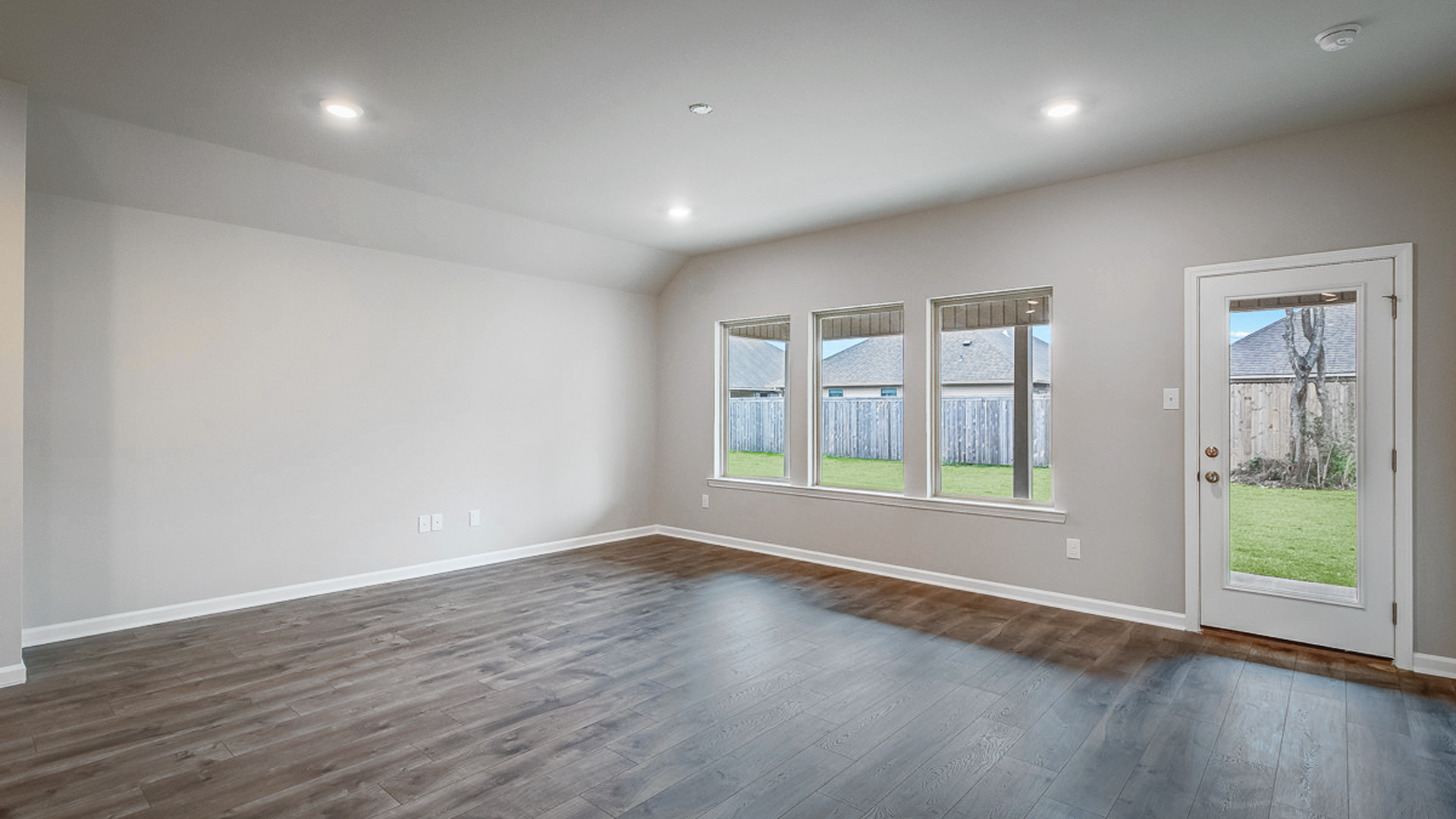 Welcome to 1502 Colonel Ridge in Coteau Ridge in New Iberia, Louisiana