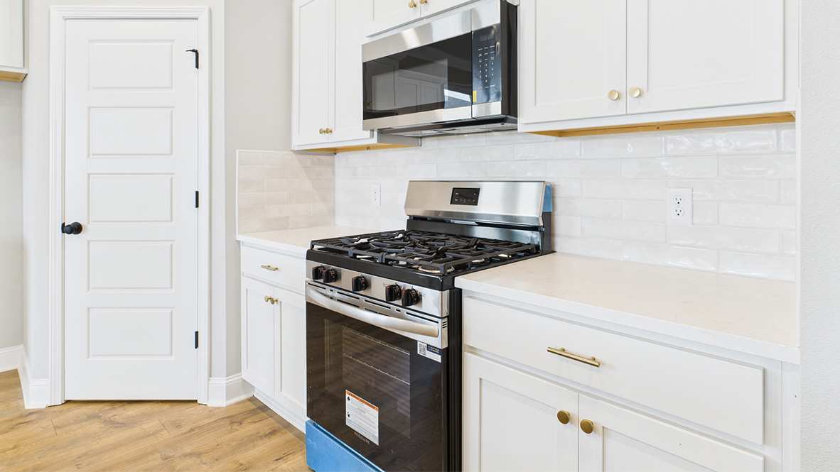 Welcome to the Emeline in Belle View