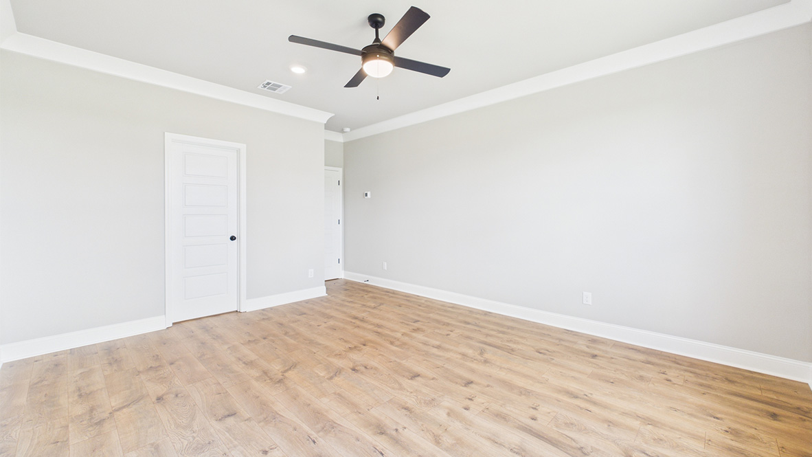 Welcome to 117 Belle Lake Drive in Belle View