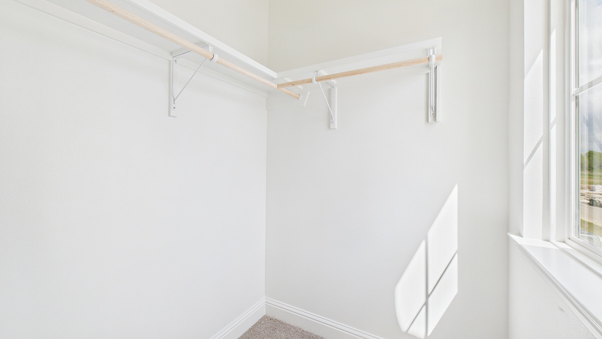 Welcome to 117 Belle Lake Drive in Belle View