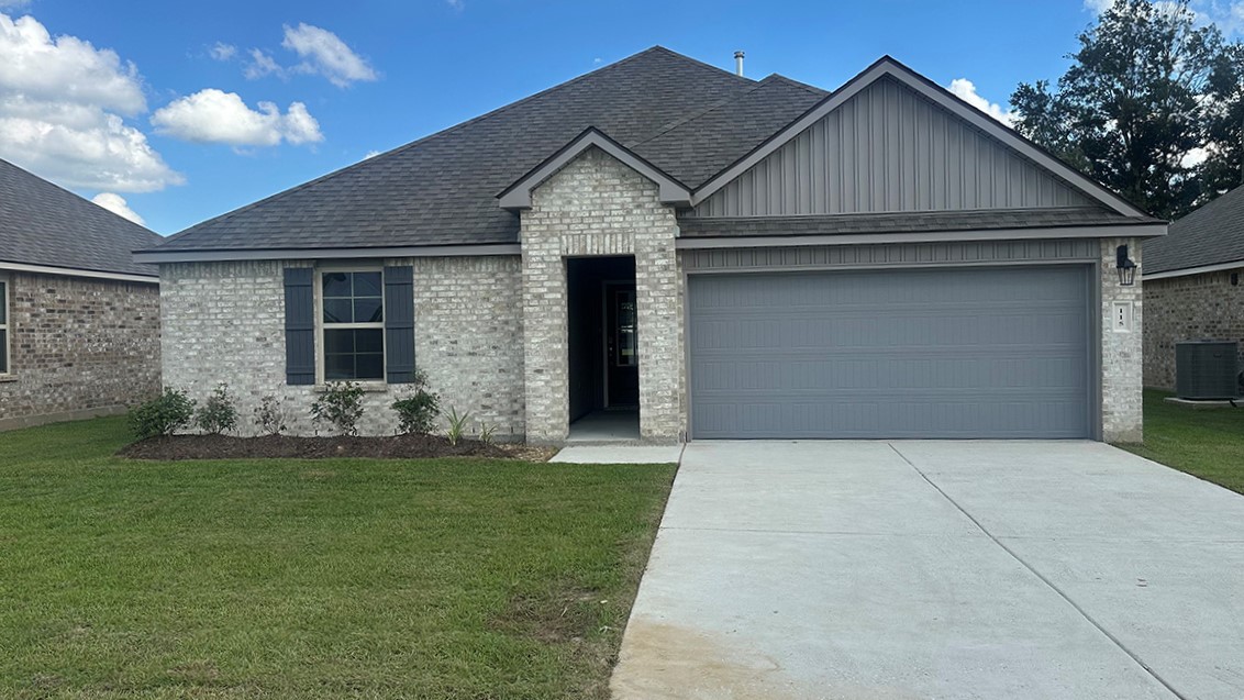 115 Lake Oak Drive exterior