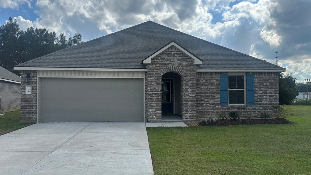 120 Lake Oak Drive exterior