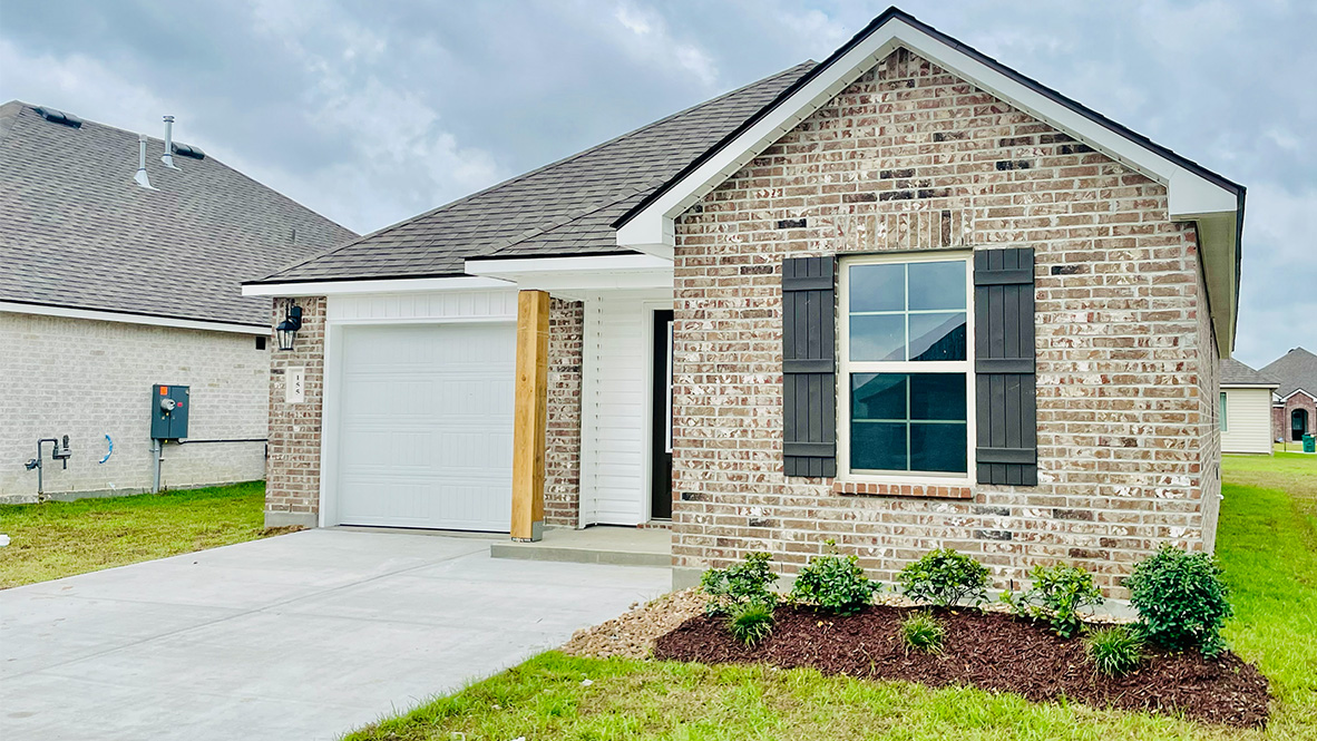 155 Grazin Court in Cane Place in Duson, LA
