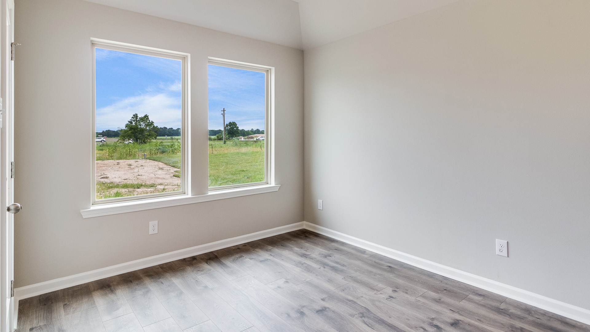 Welcome to 157 Ivywood Court in Cane Place in Duson, LA