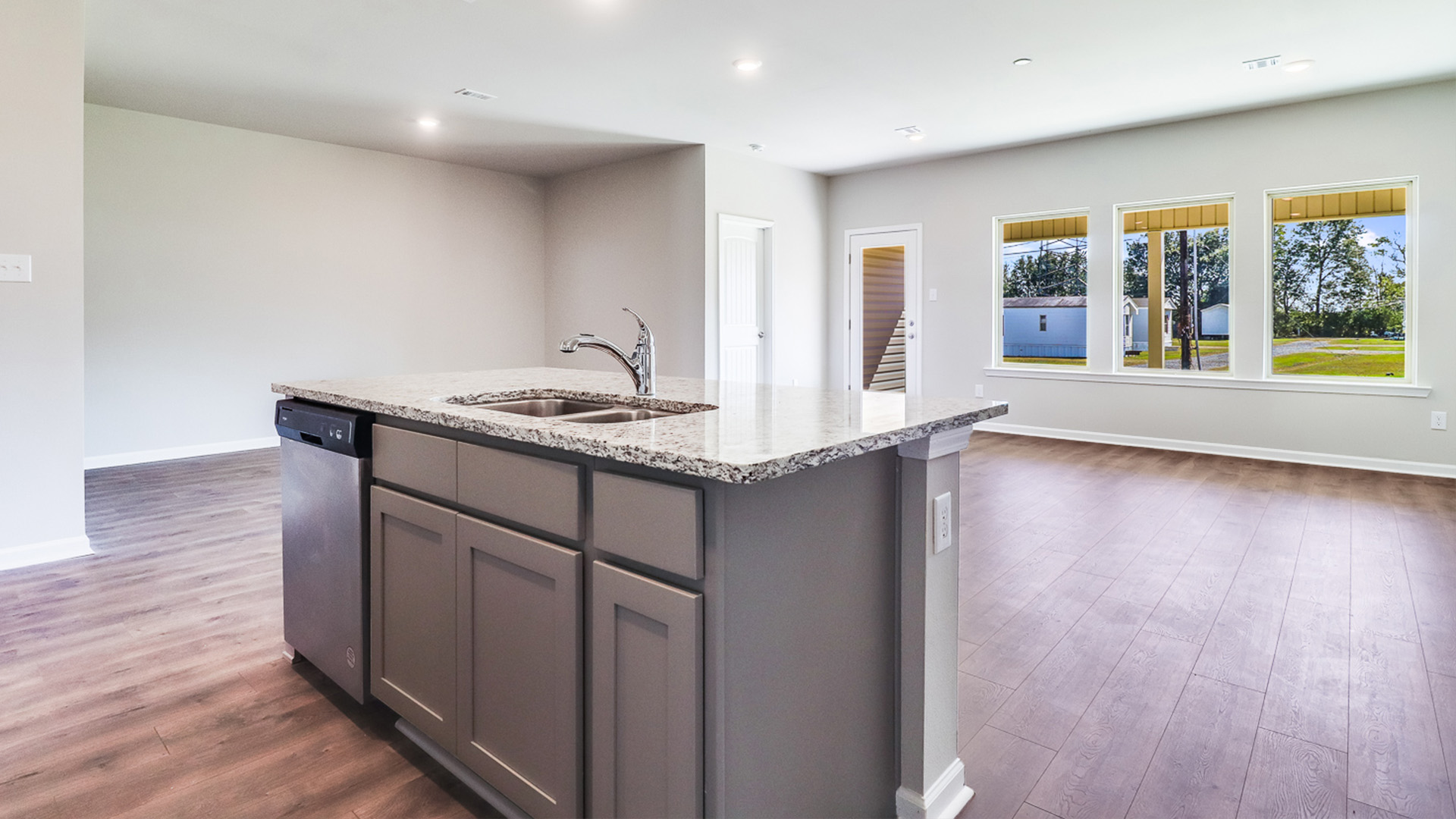 Welcome to 142 Ivywood Court in Duson, LA