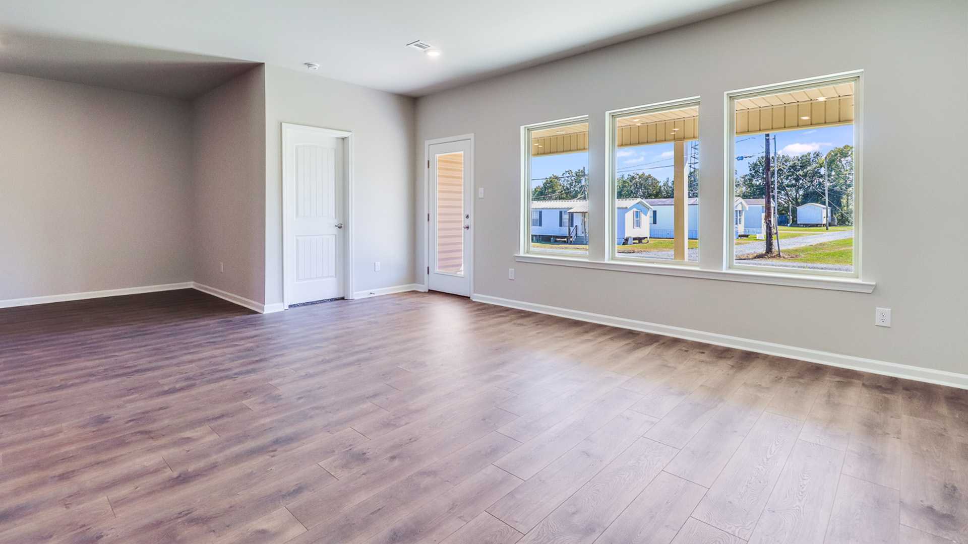 Welcome to 142 Ivywood Court in Duson, LA