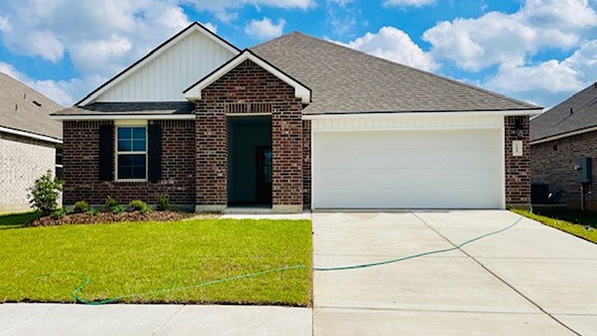 Welcome to 109 Broussard Hill Drive in Broussard, LA