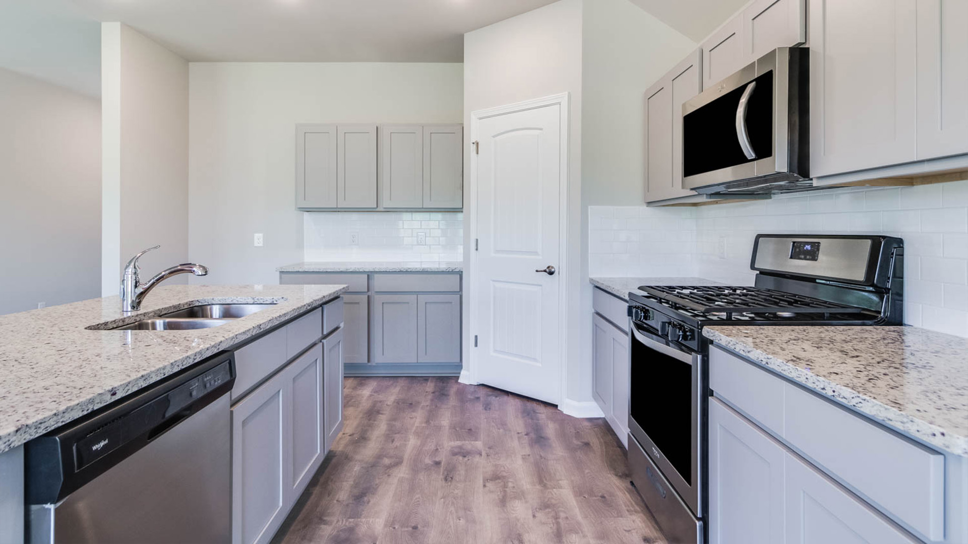 Welcome to the Bienville in Parc Ridge