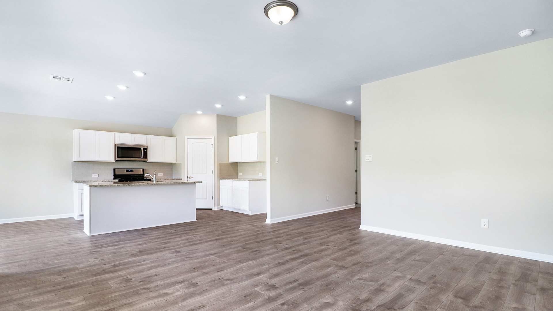 Welcome to the Bienville in Parc Ridge