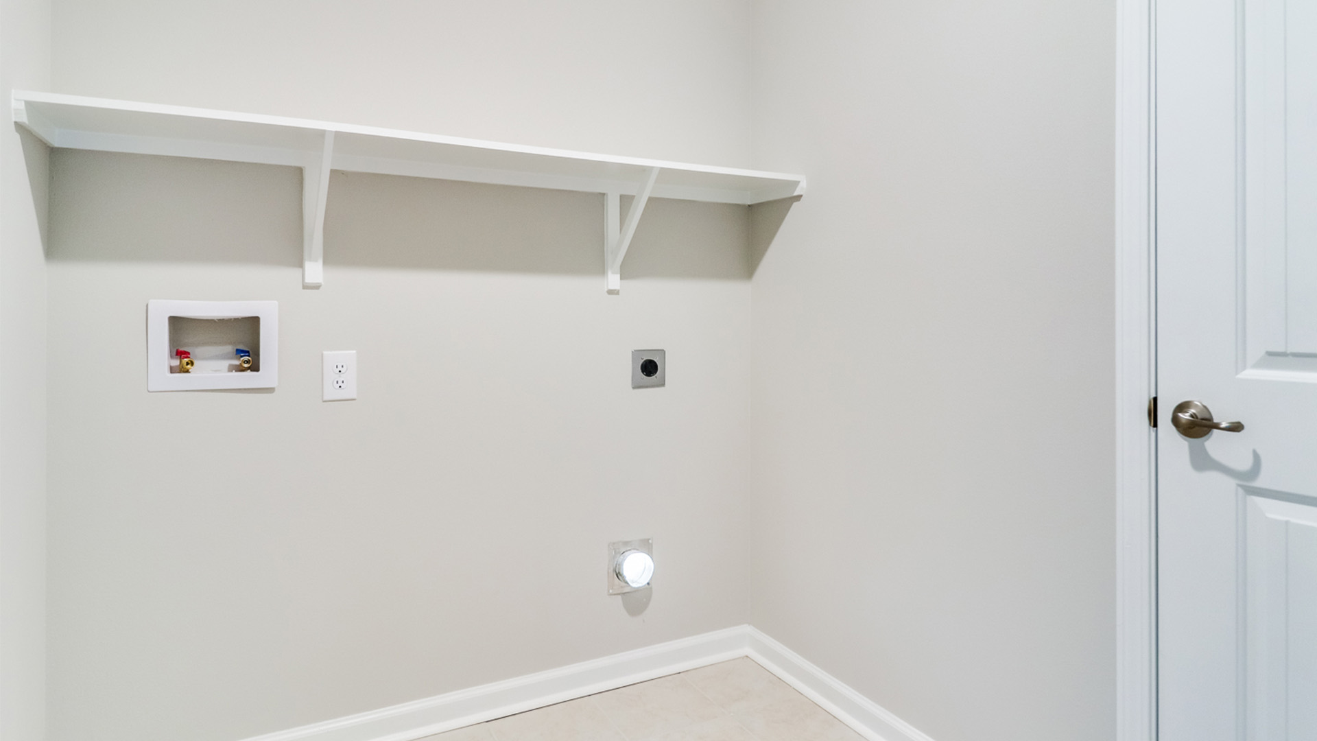 Welcome to the Hudson plan in Parc Ridge new home community