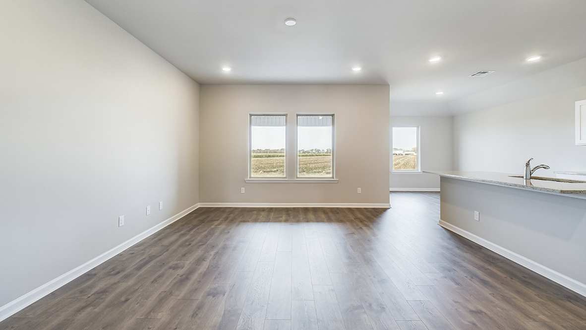 Welcome to the 4 bed 2 bath Fargo plan in Settlers Trace new home community in Iowa, LA