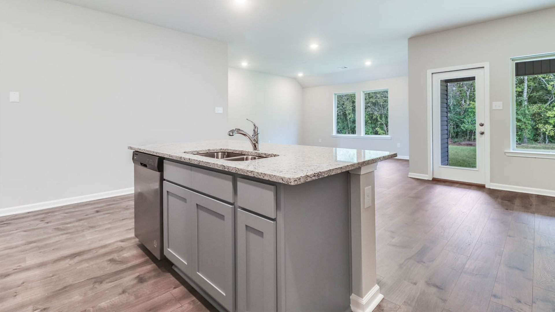 Welcome to 104 Eagle Heights Drive in Duson, LA. Tour the Cali plan today