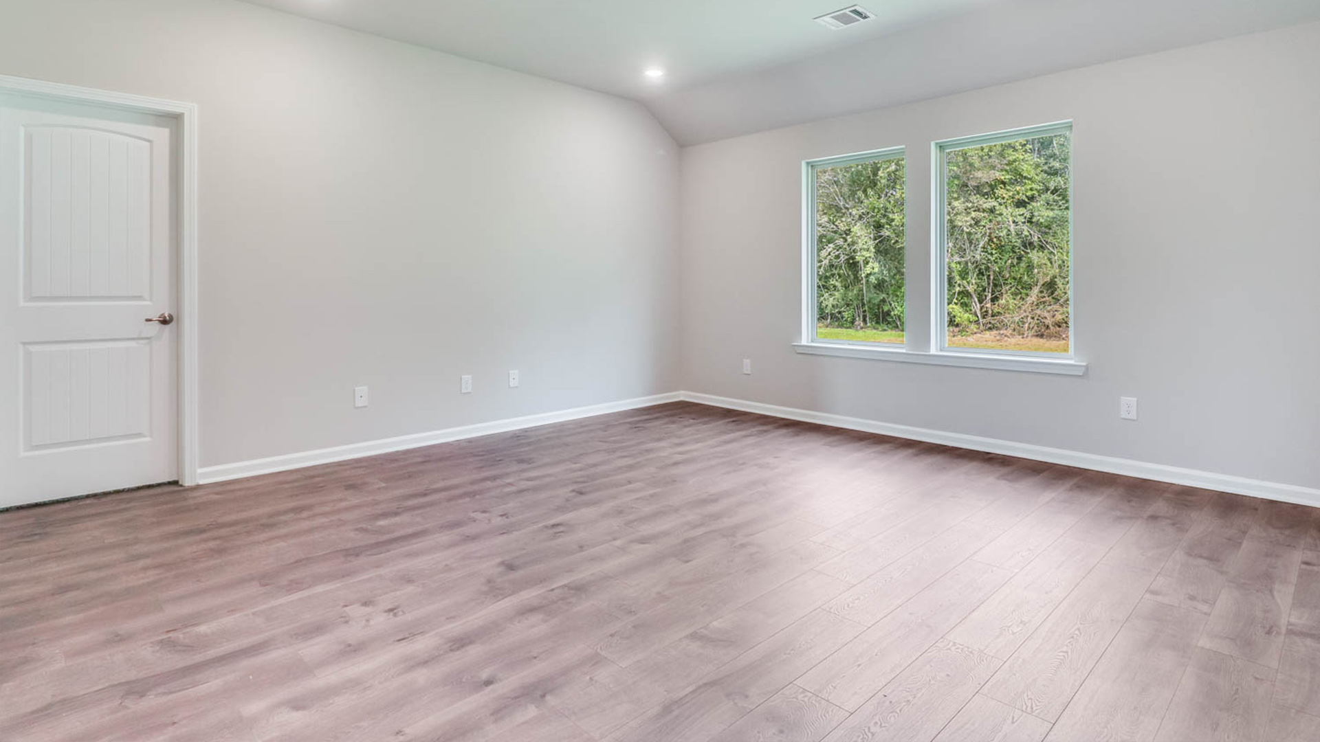 Welcome to 104 Eagle Heights Drive in Duson, LA. Tour the Cali plan today