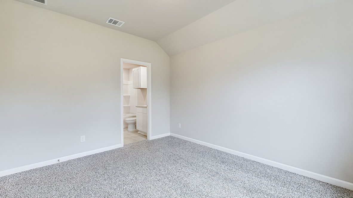 Welcome to the Longleaf floor plan in Crowne Parc new home community