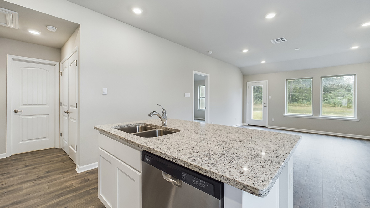 Welcome to the Longleaf floor plan in Crowne Parc new home community