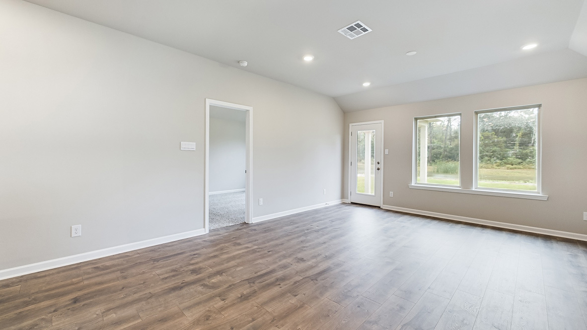 Welcome to the Longleaf floor plan in Crowne Parc new home community