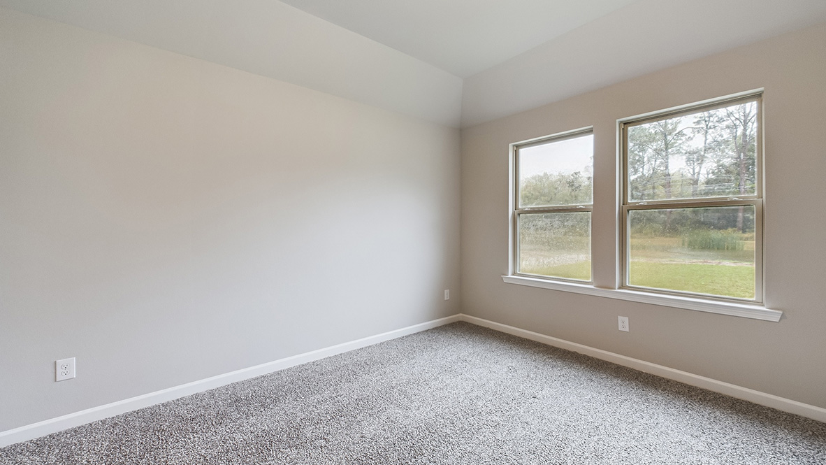 Welcome to the Longleaf floor plan in Crowne Parc new home community