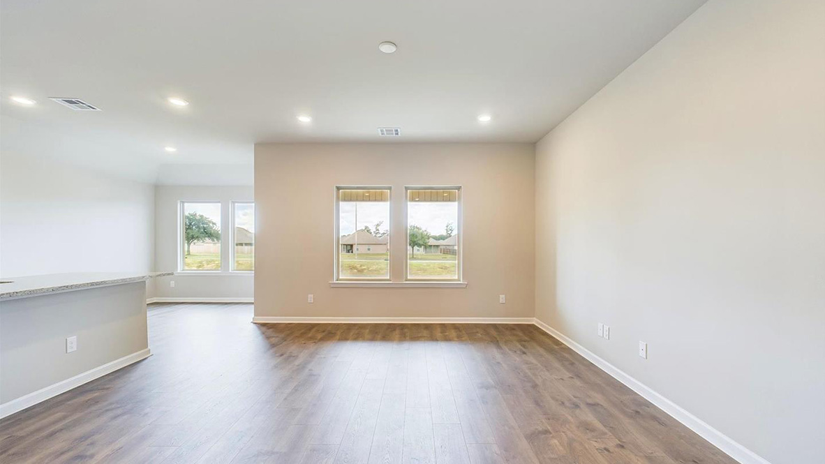 Welcome to 179 Colett Drive in Hollis Heights in Sunset, LA