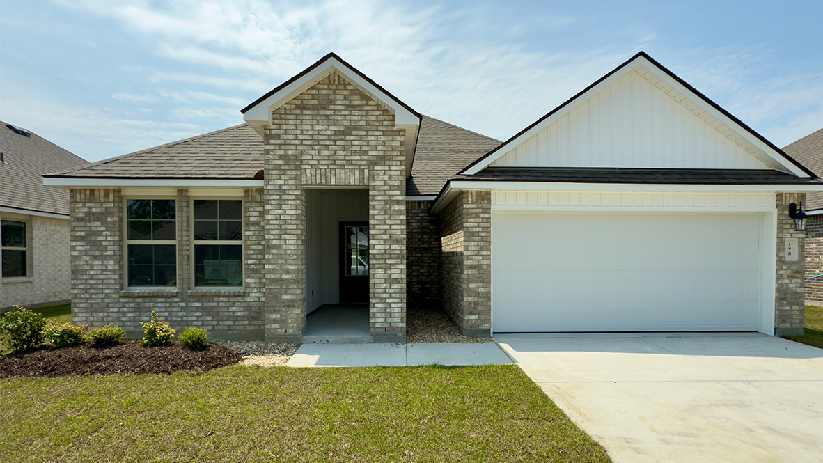Welcome to the Denton Plan in Hollis Heights new home community in Sunset, LA