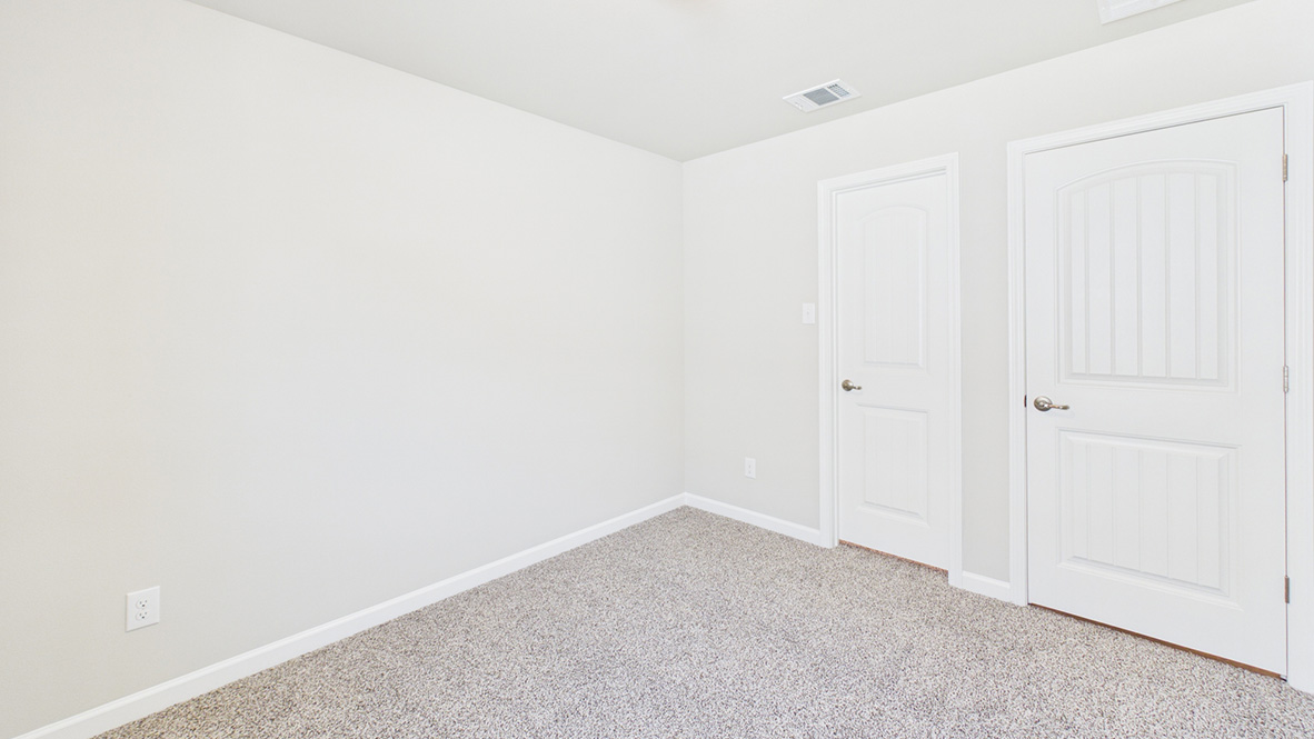 Welcome to 146 Lake Ridge Drive at Oakmont in Broussard, LA