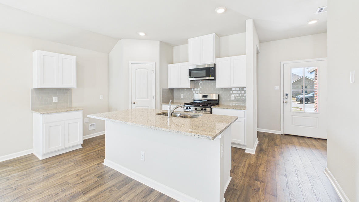 Welcome to 146 Lake Ridge Drive at Oakmont in Broussard, LA