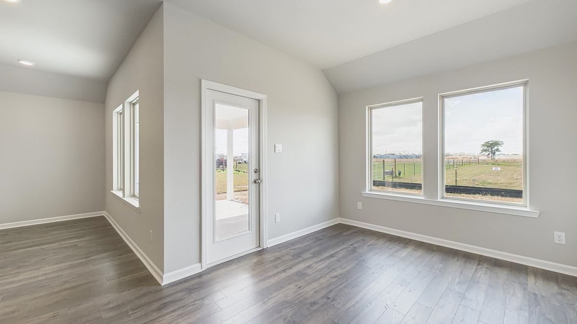 The Huntsville is located in Oakmont new home community