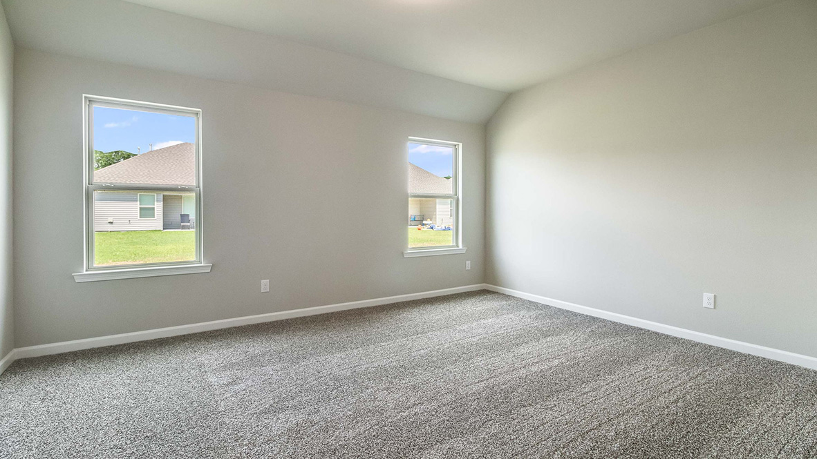 The Lakeview is a 5 bed 3 bath home in Oakmont in Broussard, LA